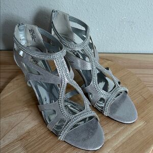 Easy Street Flattery Womens Round Open Toe Stiletto Heel Pumps